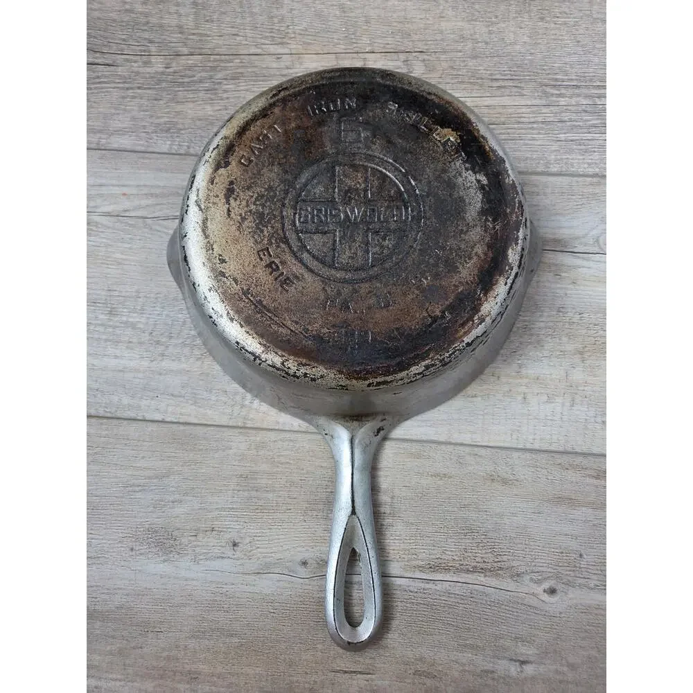 Vintage Griswold No. 6 Cast Iron Skillet Erie PA Small Logo Antique Cookware